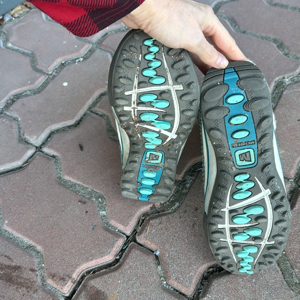 Merrell boots 6.5 - Picture 2 of 4